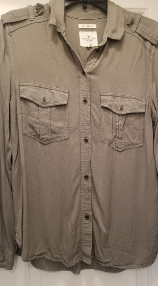 American Eagle Outfitters Tops - American Eagle size small